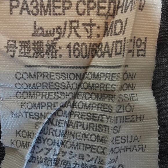 Womens Sz M Compression Heat Gear Gray Cropped Workout Leggings Under Armour - Picture 11 of 11